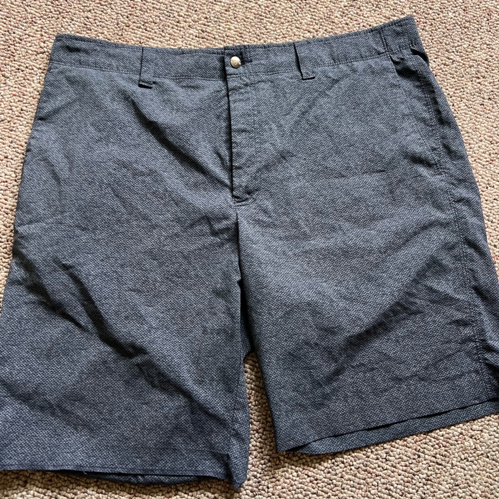 Men's Gray Golf Shorts